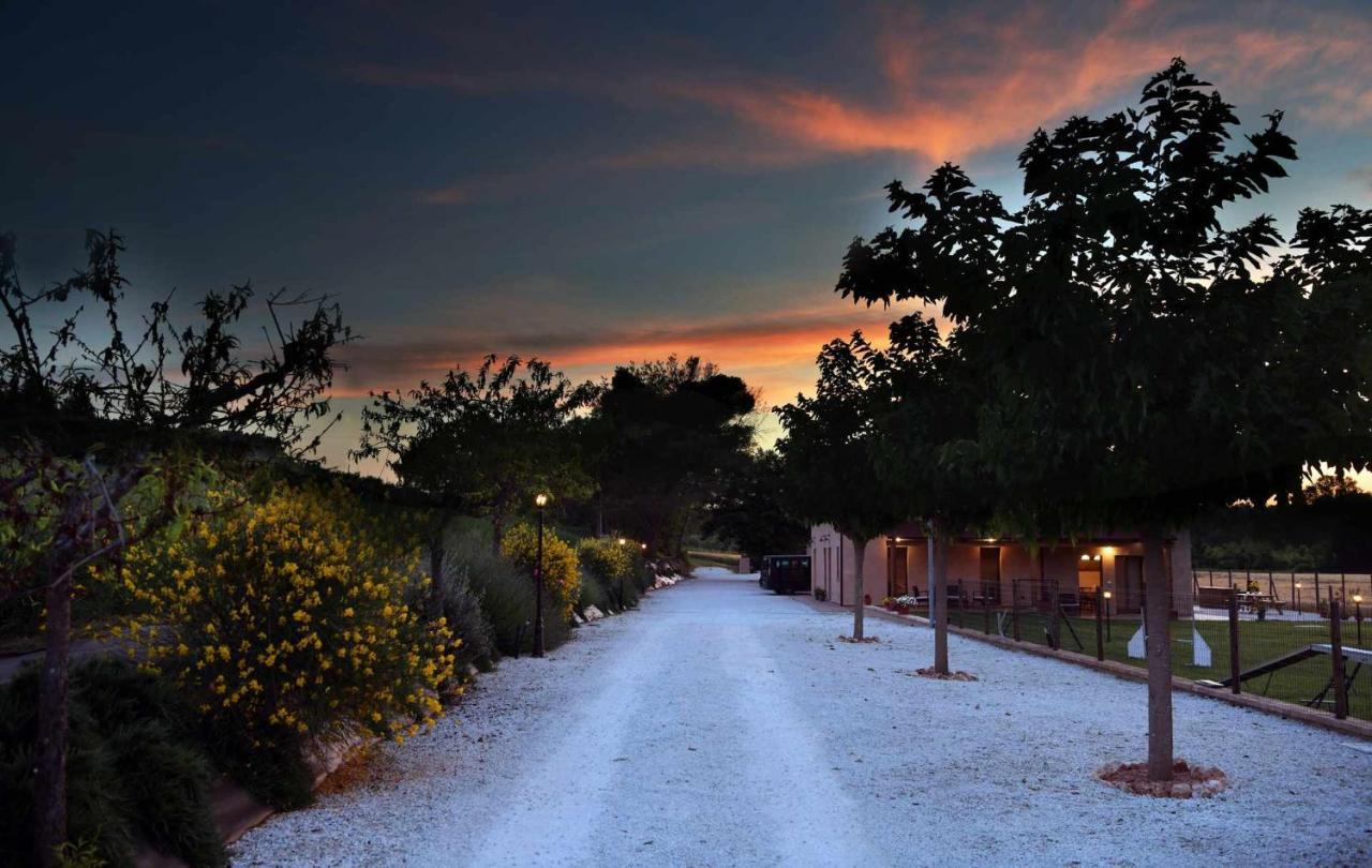 Casa Montefiore 13 Iris Lt Nella Tranquilla Campagna Marchigiana Ancona Exterior photo